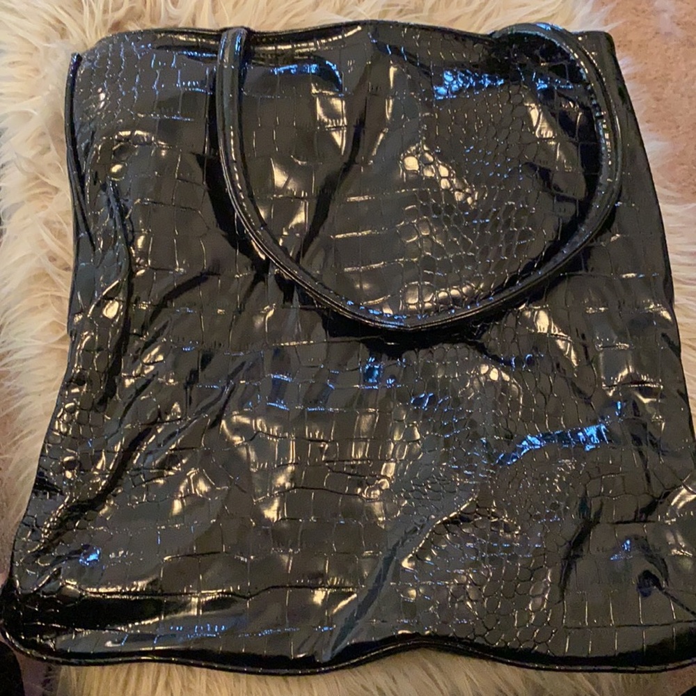 Black faux croc print studded handbag - Picture 2 of 3
